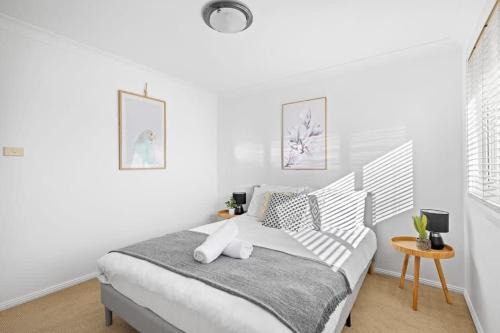 Merrylands House | Cozy 3-Bedroom Duplex Retreat in Greystanes