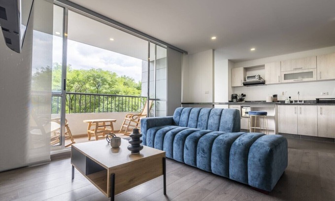 Laureles - Estadio Apartment | Modern 3 Bed Apartment with Pool & Spa in Laureles