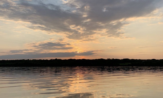 Sisseton Cabin | Inviting 3 Bed Cabin with Lake View & Hot Tub in SD