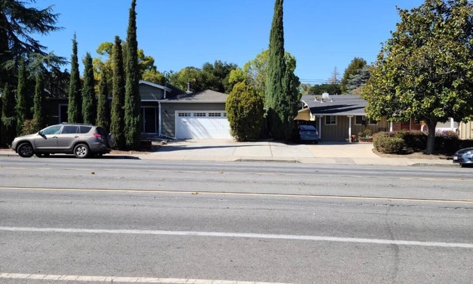 Farm Hills House | Modern 3-Bed Home with Pool in Silicon Valley's Heart