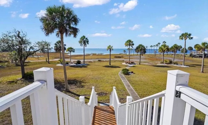Port St. Joe House | Breathtaking Bay Front Townhome Near Cape San Blas