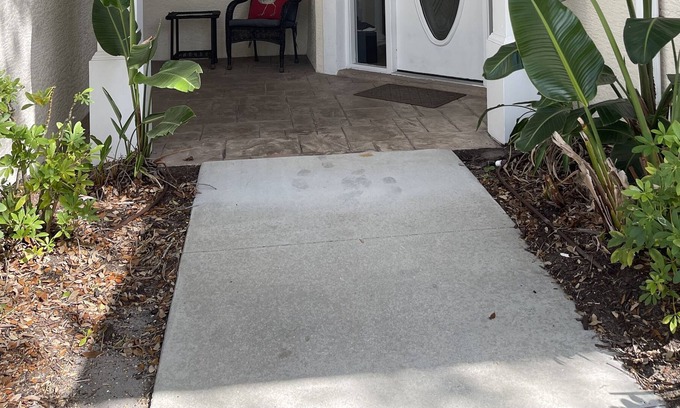 Trailer Estates Villa | Inviting 3 Bed Home near IMG and Sarasota with Pool