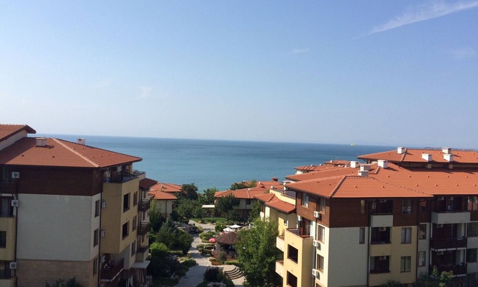 Sveti Vlas Apartment | Family-Friendly 3 Bed Apartment in Garden of Eden, St Vlas