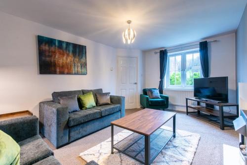 Pontefract House | Family-Friendly 3 Bed Gem in Pontefract for Easy Commuting