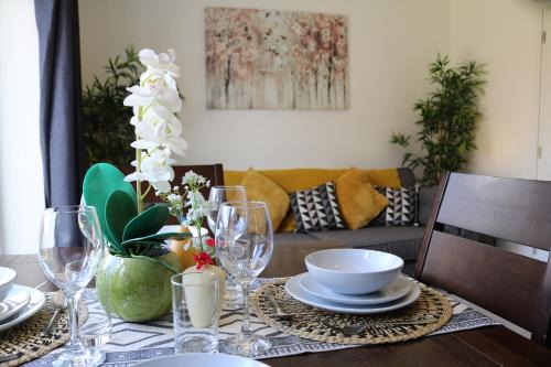 Stafford House | Ideal 3 Bed Home for Contractors with Garden & WiFi