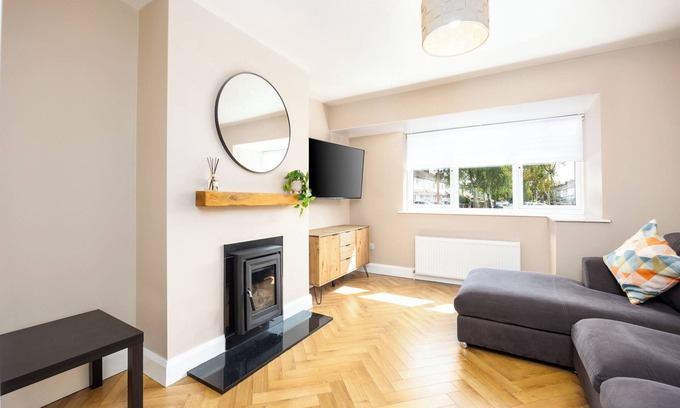 Ashtown House | 3 Bed Home W/Garden By Phoenix Park & Dublin Zoo