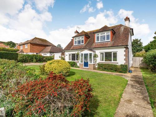 Alfriston House | Cozy 3-Bed Retreat in Pet-Friendly Alfriston