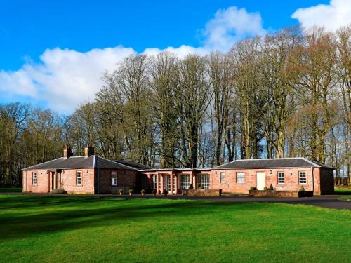 Annan House | Bright 3-Bed Retreat in Annan with Hot Tub and Pet Access
