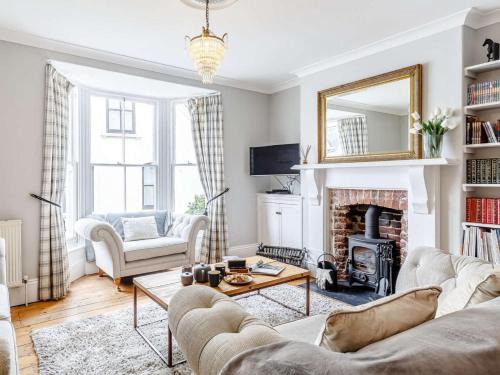 Fowey House | Family-Friendly 3-Bed Retreat in Scenic Fowey