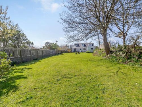 Port-Eynon House | Family-Friendly 3-Bed Retreat in Gower - Pet Welcoming