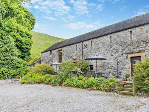 Newton Grange House | Family-Friendly 3-Bed Hotel in Hartington with Pet Access