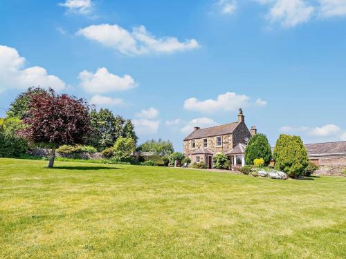 Lochgelly House | Pet-Friendly 3-Bedroom Stay in Kinglassie Awaits You