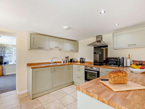 Langtree House | Family-Friendly 3-Bedroom Retreat in Langtree