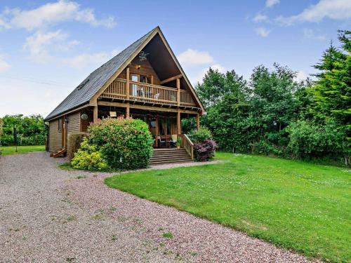 Little Marcle House | Top-Rated 3-Bedroom Retreat in Ledbury with Pool & Hot Tub