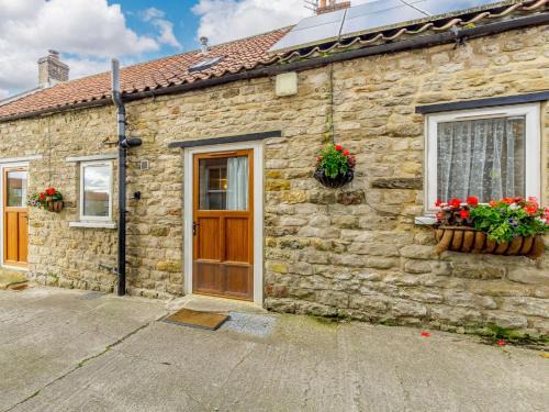 Newton-on-Rawcliffe House | Cozy 3-Bed Getaway in Pickering with Private Pool & Spa
