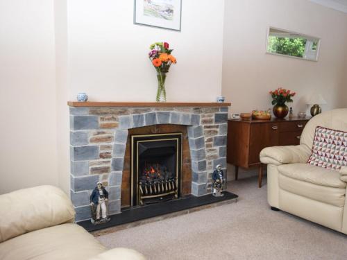 Boscundle House | Family-Friendly 3-Bed Retreat in St Austell, Perfect for You