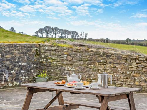Wembury House | Comfortable 3-Bed Accommodation in Wembury for Families