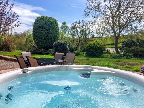 Upper Sapey House | Family-Friendly 3-Bed Retreat with Hot Tub in Worcester