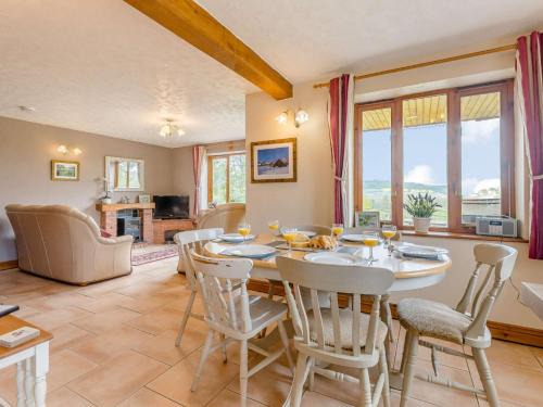 Upper Sapey House | Comfortable 3-Bedroom Retreat in Worcester for Families