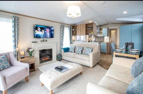 St. Andrews House | Kid-Friendly Lodge with Hot Tub in St Andrews - 4-Star Stay