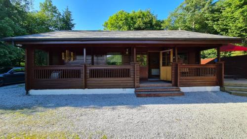 Fourstones Near Bentham House | Relaxing 3-Bed Lodge with Hot Tub in North Yorkshire