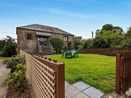 Holsworthy House | Family-Friendly 3-Bed Property in Bude with Pet Welcome