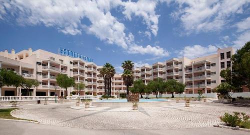 Portimao Apartment | Spacious 3-Bed Penthouse with Ocean Views and Golf Access