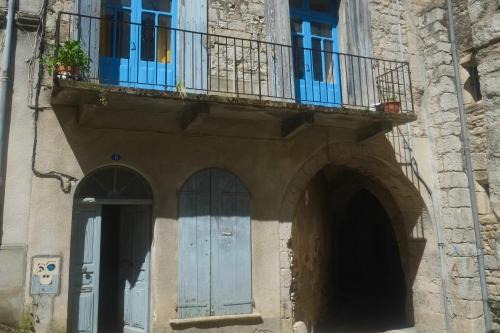 Sauve Apartment | Spacious 3-Bed Apartment in Historic Sauve Quarter