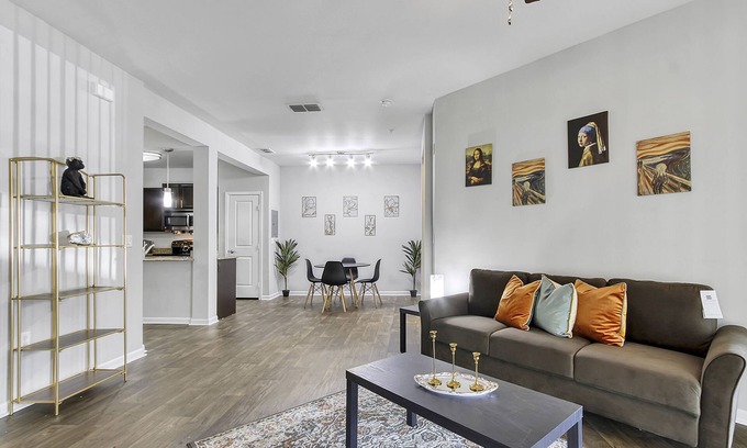 Ocoee Apartment | Stylish Oasis with Pool, Gym & Fast WiFi for Families
