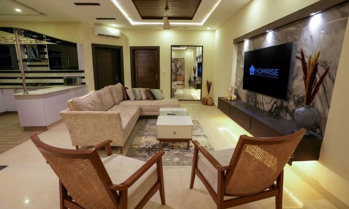 Rawalpindi House | Relaxing 3 Bed Upper Unit with Rooftop Oasis & Amenities