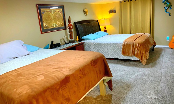 Draper House | Elegant 3 Bedroom Apartment with Private Hot Tub & Views