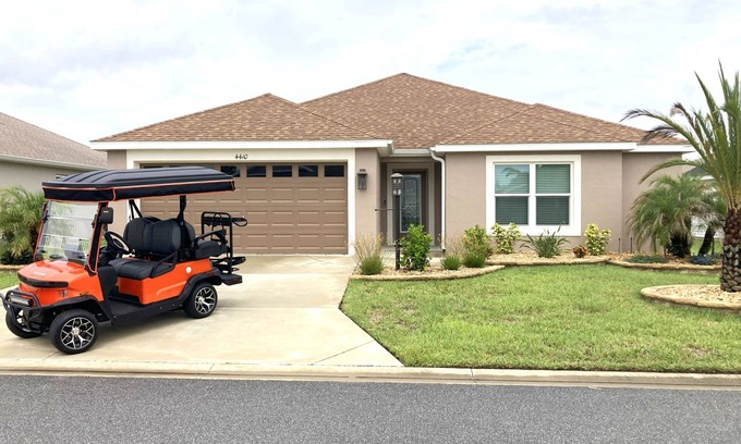 Wildwood House | 3 BEDROOM 2 BATH DESIGNER in THE VILLAGES with 2-CAR Garage & ELECTRIC GOLF CART