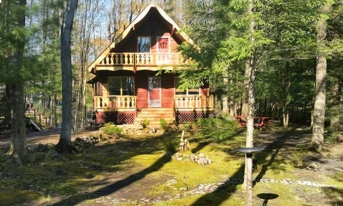 Tiny Ski Chalet | Dog-Friendly Chalet Steps from the Beach - Guest Rated 9.8