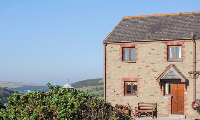 Saint Columb Major Cottage | Pet-Friendly 3 Bedroom Retreat in St Mawgan, Near Newquay