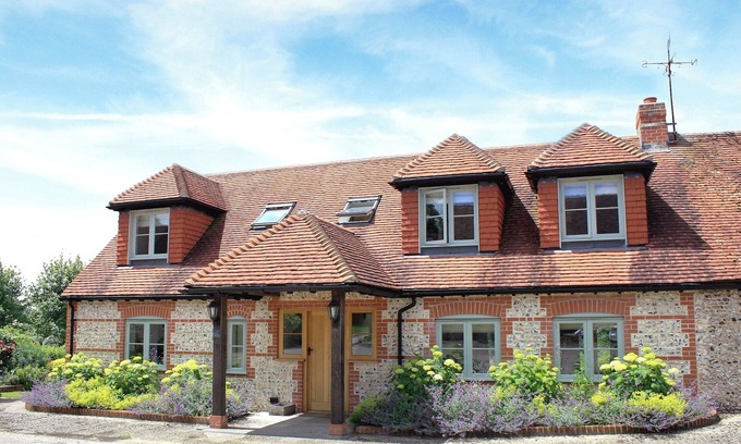 West Meon Cottage | Inviting 3 Bedroom Retreat in Bishops Waltham - Rated 9.8