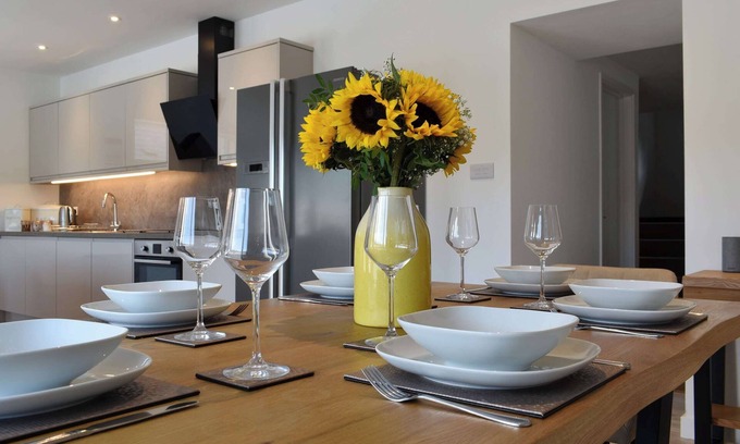 Cheriton Bishop Cottage | Perfect 3-Bedroom Stay in Cheriton Bishop with Pool