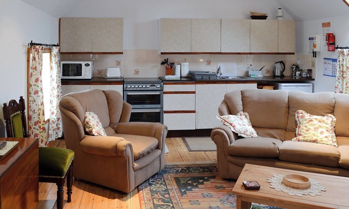 John O'Groats Cottage | Discover the Northern Highlands: Ideal Oceanfront Retreat