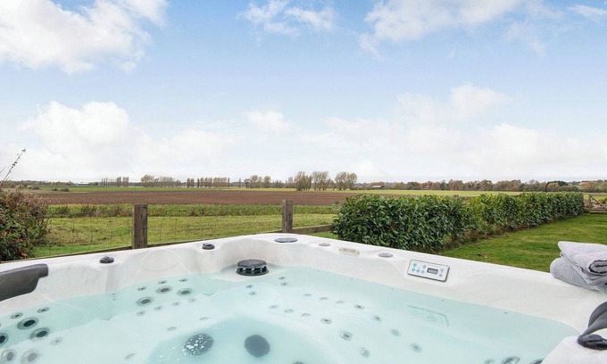 Lincoln Cottage | Top-Rated 3 Bedroom Accommodation in Dunston Fen