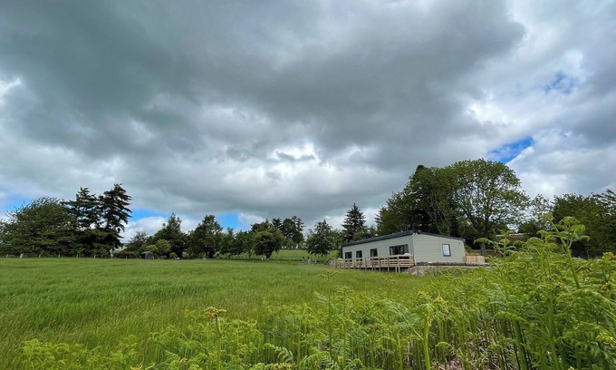 Marybank Cottage | Guest Rated 10/10: Pet-Friendly 3 Bedroom Retreat in Muir of Ord