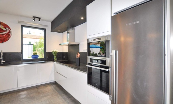 Marquixanes House | Exceptional 3-Bedroom Retreat with Pool in Marquixanes