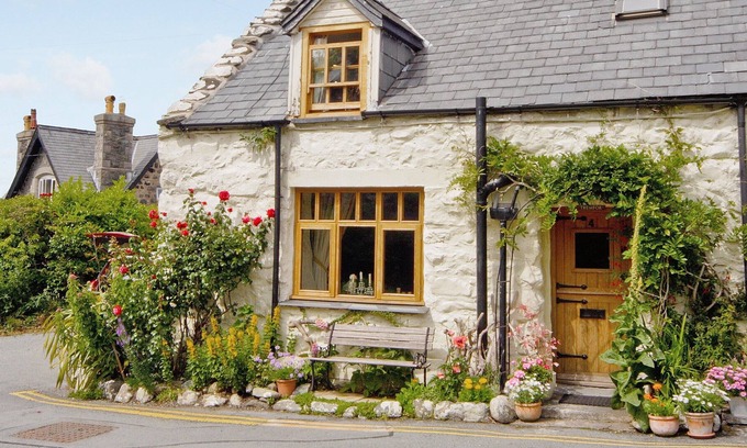 Llwyngwril Cottage | 3 bedroom accommodation in Llwyngwril, near Fairbourne