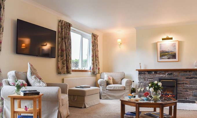 Strathcarron Cottage | Exceptional 3-Bedroom Retreat with Ocean View in Lochcarron