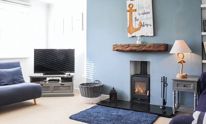Pentraeth Cottage | Welcoming Cottage with Private Hot Tub for Family Gatherings
