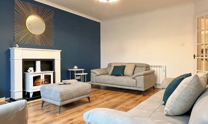 Stornoway Cottage | Family-Friendly 3 Bedroom Retreat in Strornoway, Isle of Lewis