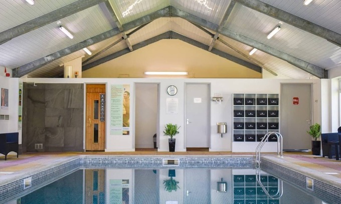 Saint Ann's Chapel House | Modern Family Caravan with Pool, Spa & Lake Views