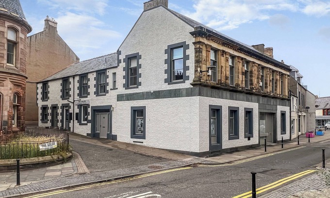 Eyemouth Cottage | Oceanfront 3-Bedroom Family Retreat in Eyemouth