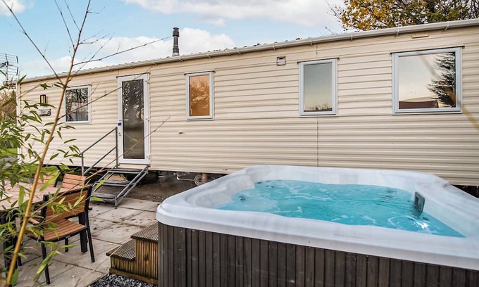 Narberth House | Cozy Caravan with Pool Access and Family-Friendly Amenities