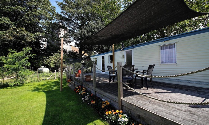 Romney Marsh Cottage | Comfortable 3-Bedroom Stay in Pet-Friendly Snargate