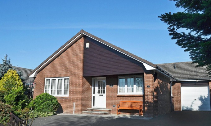 Embleton Cottage | Family-Friendly 3 Bedroom Retreat in Embleton, Pet Welcome!