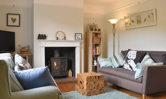 Axmouth Cottage | Pet-Friendly 3 Bedroom Retreat with Ocean Views in Axmouth